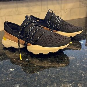 Women’s kinetic lace sneaker Sorel